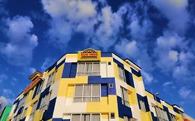 Sun Inns Meru Raya